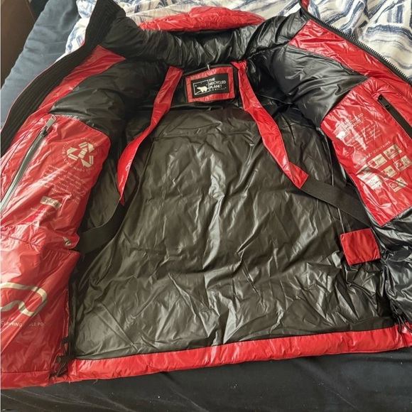 Red Puffer Jacket with Goggles. the recycled planet M - Picture 4 of 6